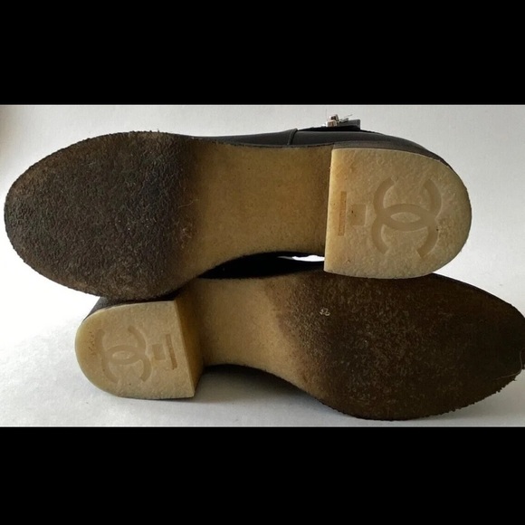CHANEL Interlocking CC Logo Leather Boots 39 - Picture 3 of 10